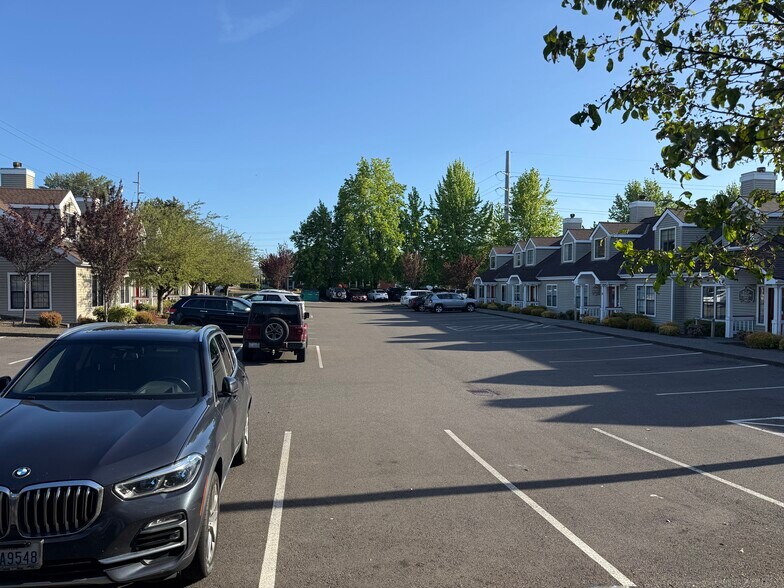 More Photos Of 1919 N Pearl St, Tacoma Office For Sale