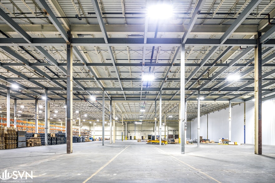 More Photos Of 791 Freight Blvd, Lexington Warehouse For Lease