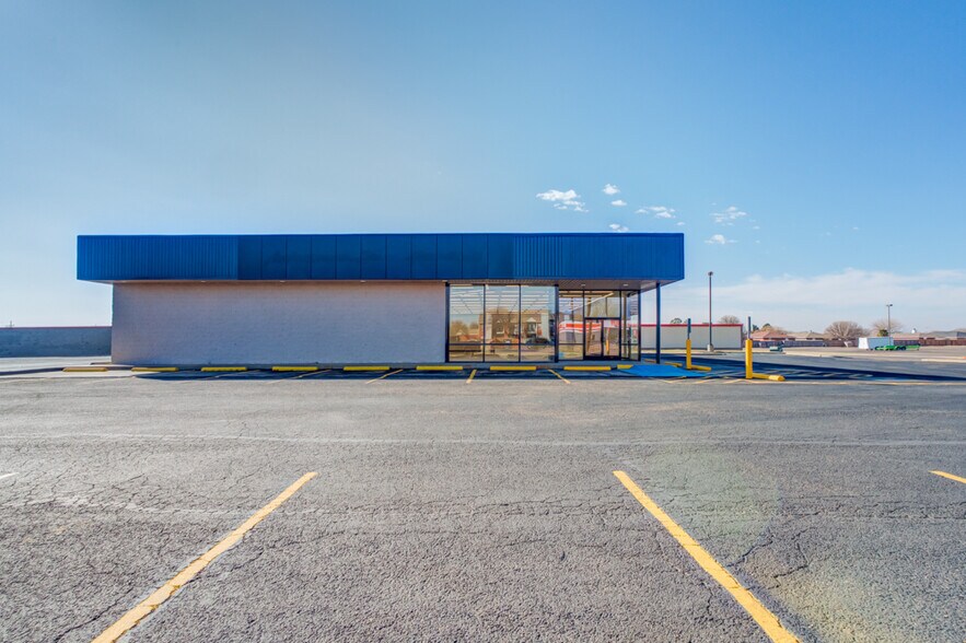 Primary Photo Of 5819 4th St, Lubbock Freestanding For Lease