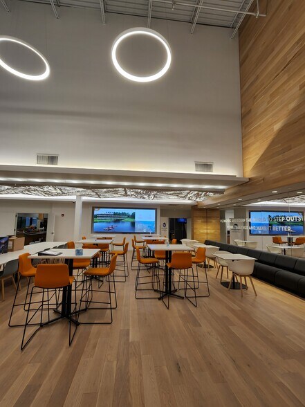 More Photos Of 200 Domain Dr, Stratham Manufacturing For Lease