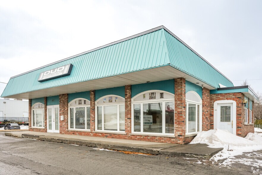 Primary Photo Of 4475 Boul Guillaume-Couture, Lévis Storefront Retail Office For Lease