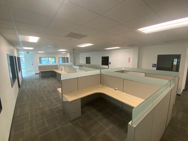 More Photos Of 4081 Mission Oaks Blvd, Camarillo Office For Sale