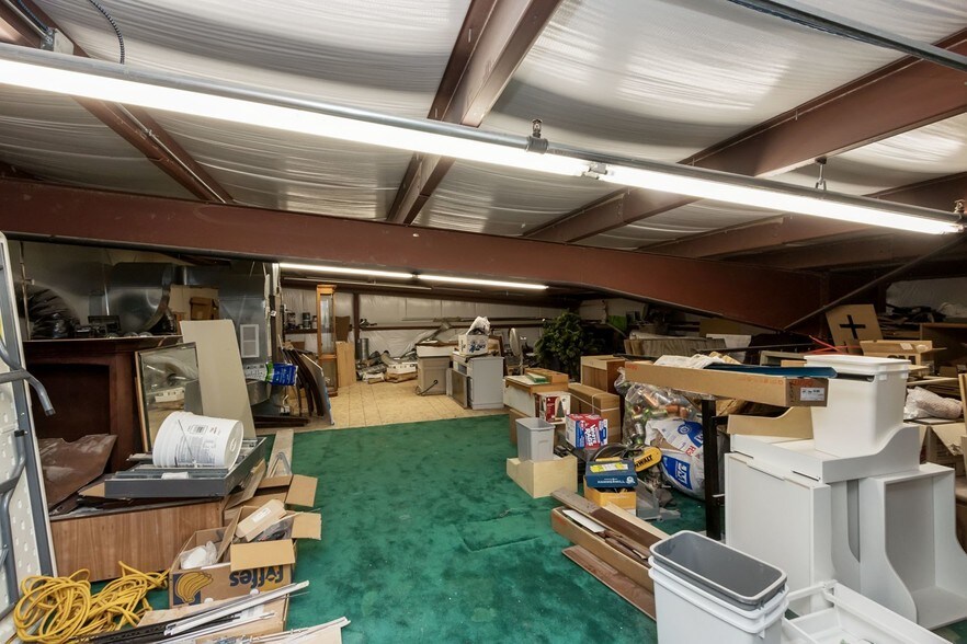 More Photos Of 801 62nd St, Marion Showroom For Sale