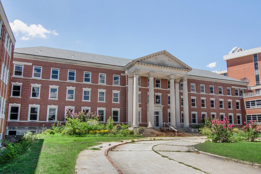 More Photos Of 600 N Main St, Mount Vernon Congregate Senior Housing For Sale