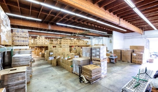 More Photos Of 940 Wilson St, Eugene Showroom For Sale