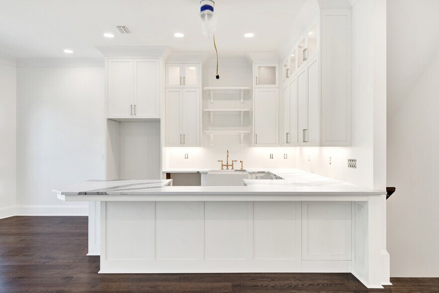 More Photos Of 104 17th st, Tybee Island Apartments For Sale