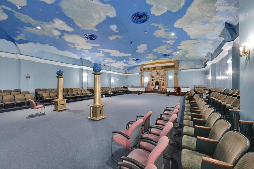 More Photos Of 124 NW 15th Ave, Miami Religious Facility For Sale