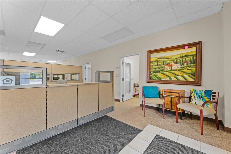 More Photos Of 2155 Larkspur Ln, Redding Office For Sale