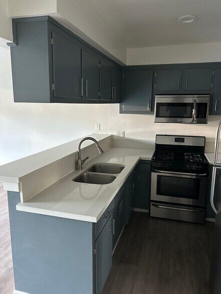 More Photos Of 12128 Ramona Ave, Hawthorne Apartments For Sale