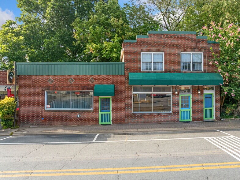 More Photos Of 108 N Main St, Ellijay Storefront Retail Residential For Sale