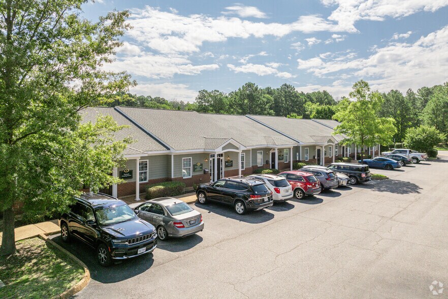 More Photos Of 12610 Patrick Henry Dr, Newport News Office For Sale