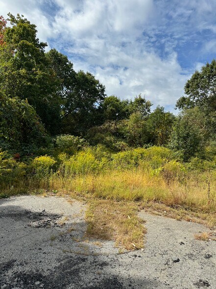 More Photos Of 148-152 Great Rd, Stow Unknown For Lease