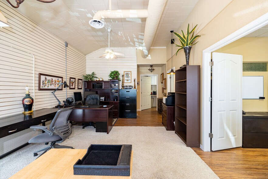 More Photos Of 116 S 1st St, Williams Office For Sale