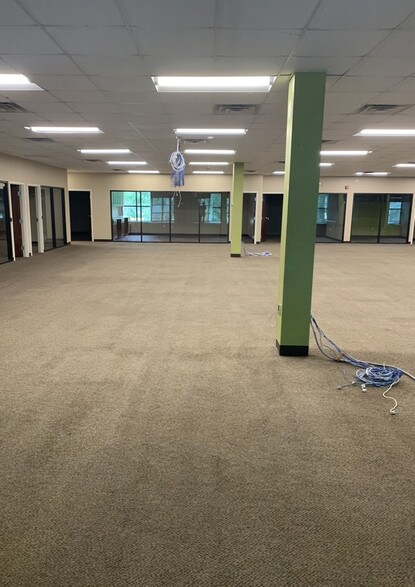 More Photos Of 3717 Apalachee Pky, Tallahassee Loft Creative Space For Lease