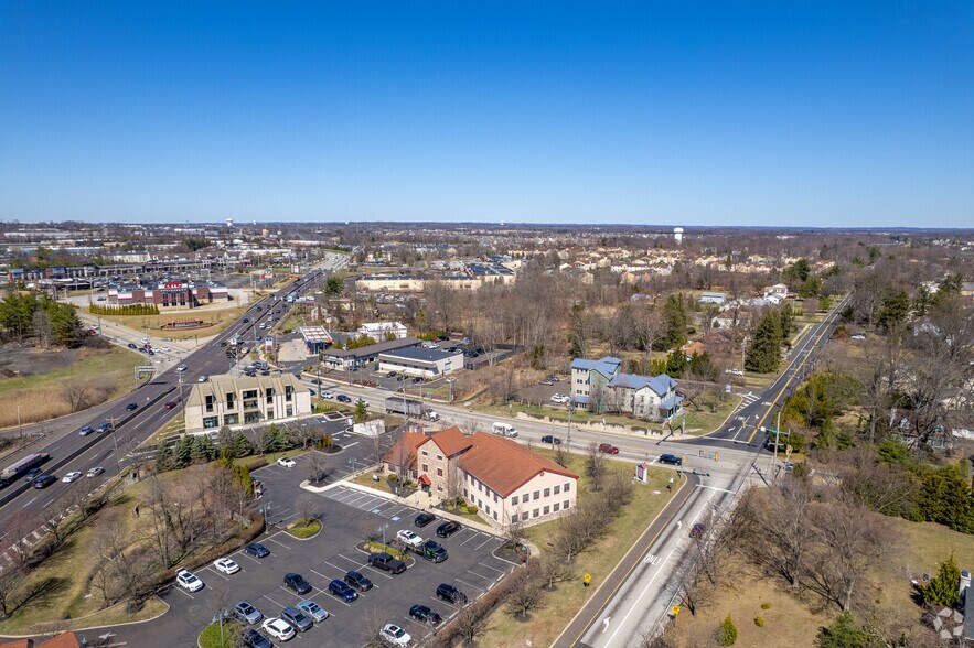 More Photos Of 1600 N Bethlehem Pike, Lower Gwynedd Office For Lease