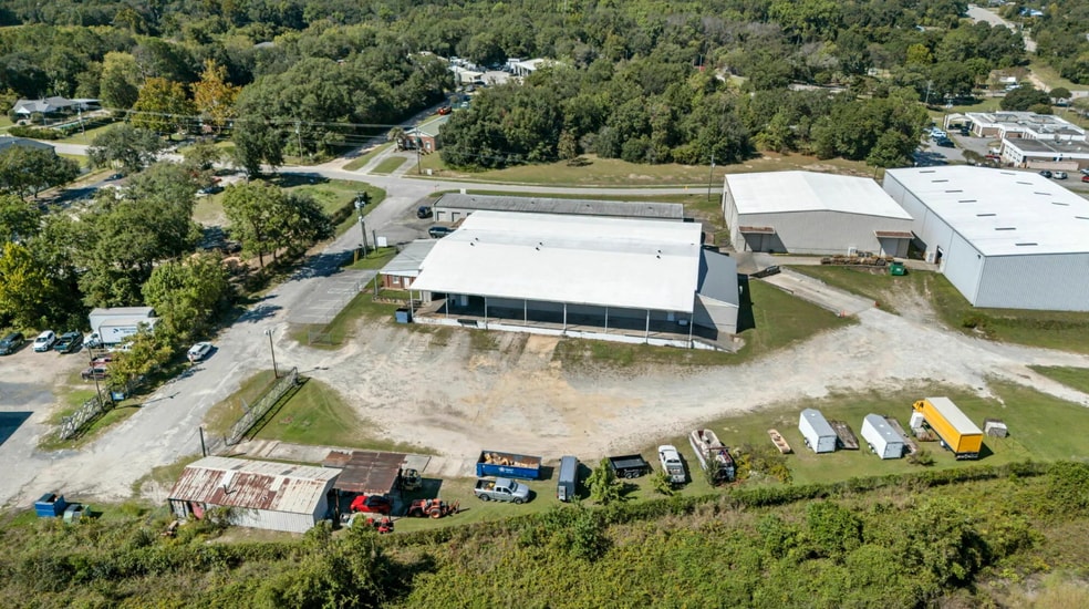 More Photos Of 1305 Dunbar Rd, Cayce Service For Lease