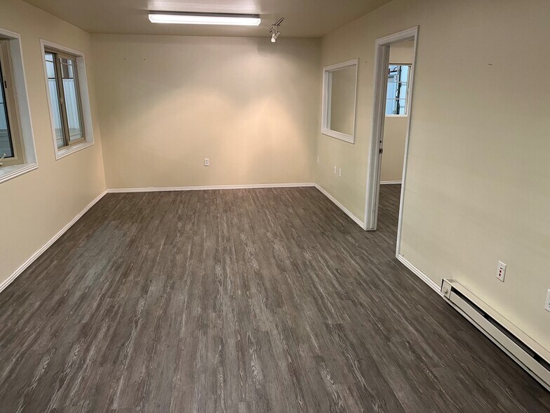 More Photos Of 2030 E 8th St, Greeley Warehouse For Lease
