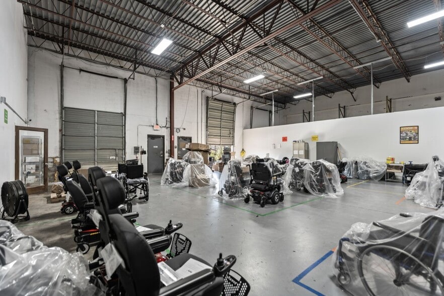 More Photos Of 2519-2535 Data Dr, Louisville Flex For Sale