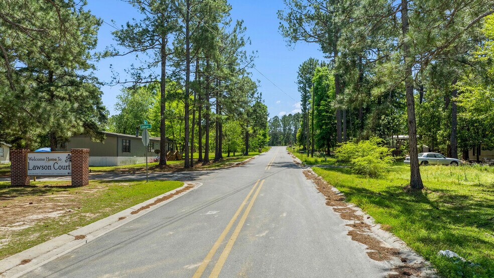 More Photos Of 104 Lawson Ct, Tifton Manufactured Housing Mobile Home Park For Sale