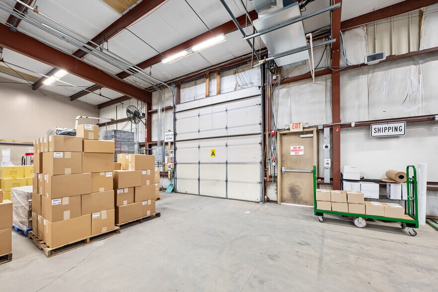 More Photos Of 2 Sunshine Blvd, Ormond Beach Light Distribution For Lease