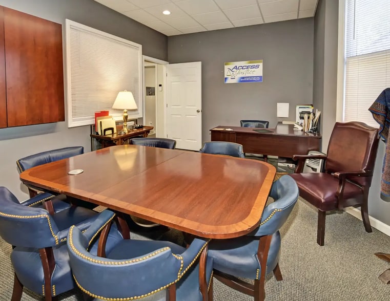 More Photos Of 521 N 26th St, Louisville Office For Sale