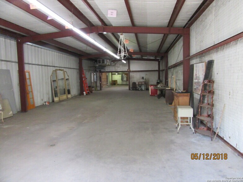 Primary Photo Of 205 NE Loop 230, Smithville Warehouse For Lease
