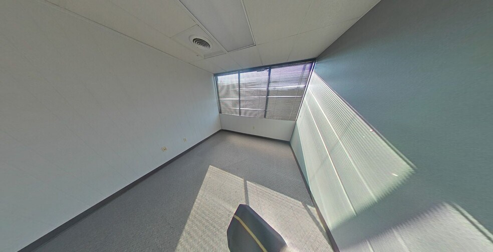 More Photos Of 1501 El Camino Ave, Sacramento Office Residential For Lease