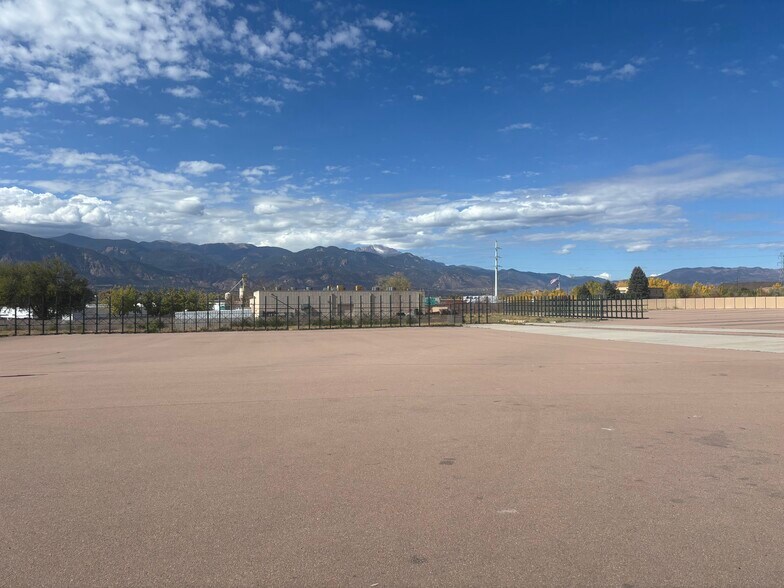 More Photos Of 3370 Drennan Industrial Loop S, Colorado Springs Flex For Lease