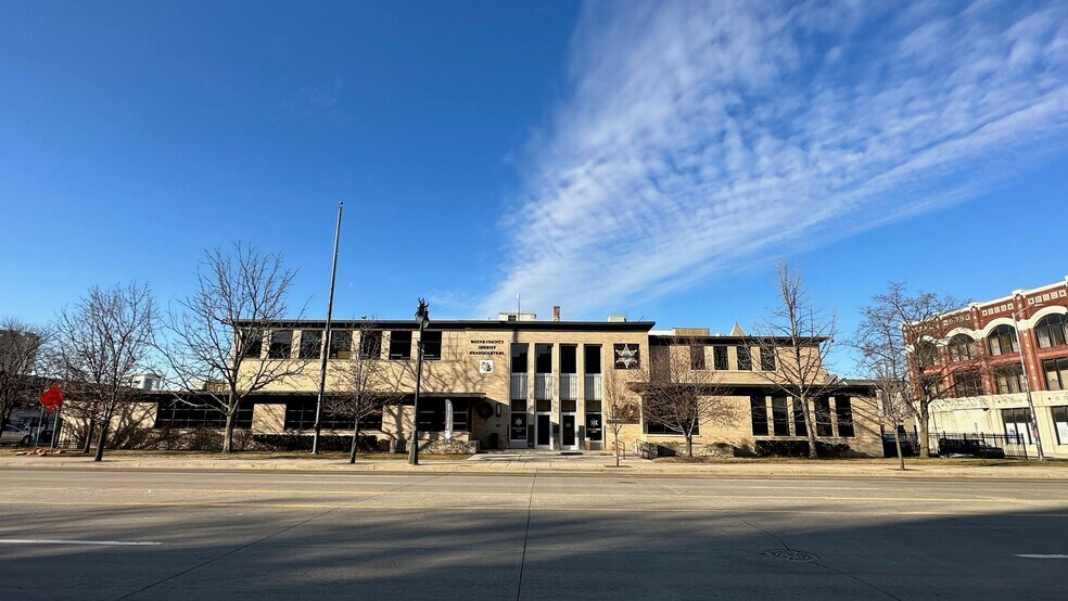 More Photos Of 4747 Woodward Ave, Detroit Medical For Sale