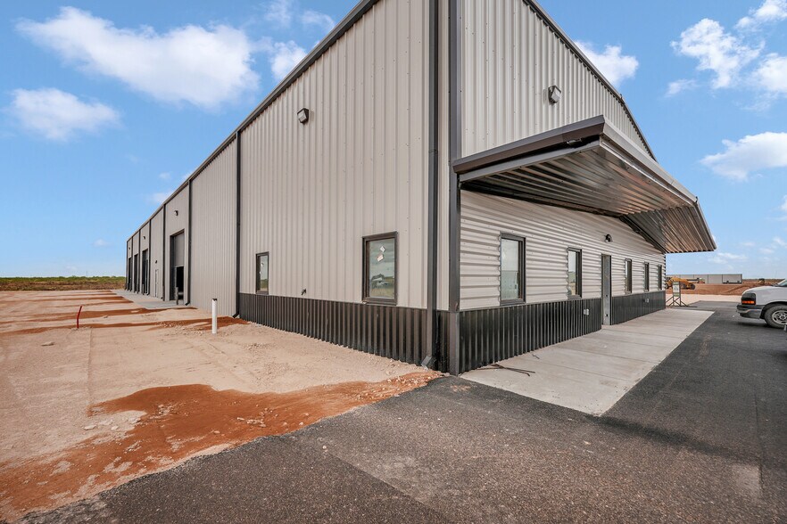 More Photos Of 5915 W. County 135 rd, Midland Warehouse For Lease