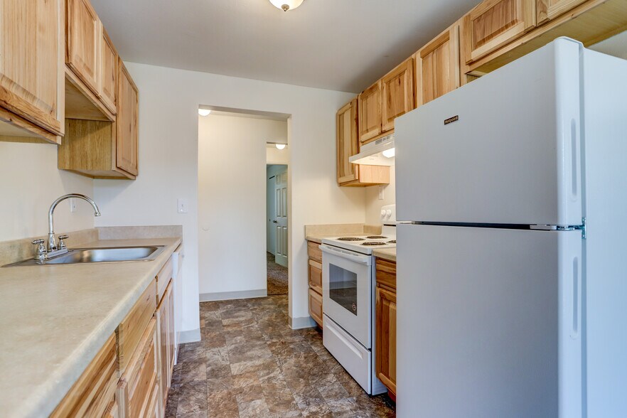 More Photos Of 2615-2631 SE 111th Ave, Portland Apartments For Sale