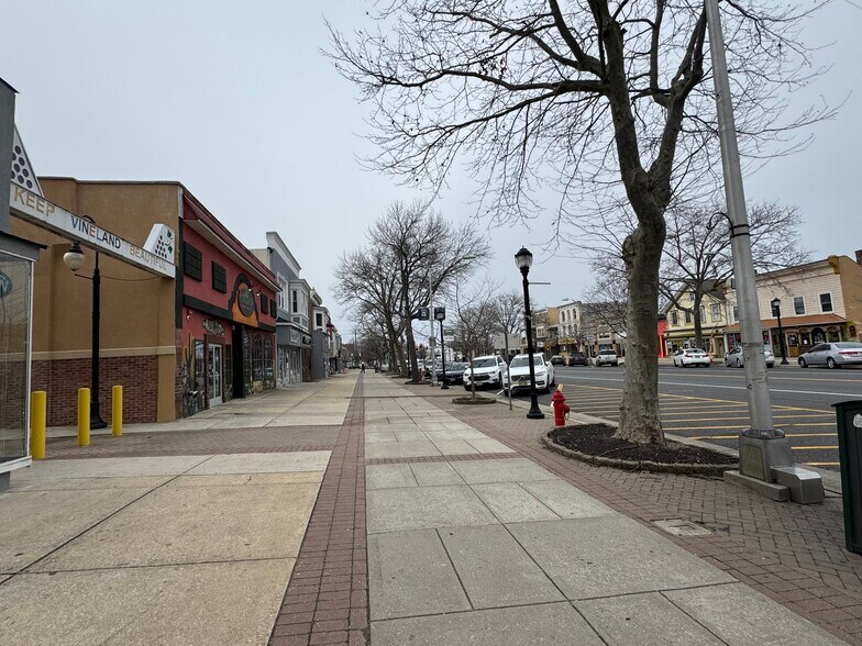 More Photos Of 533 E Landis Ave, Vineland Storefront Retail Residential For Sale