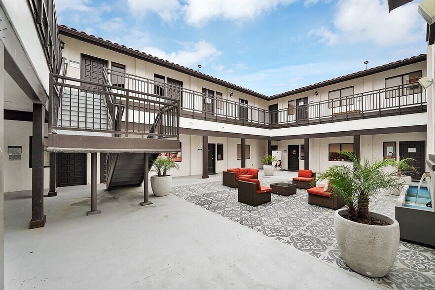 More Photos Of 24953 Paseo De Valencia, Laguna Hills Medical For Lease