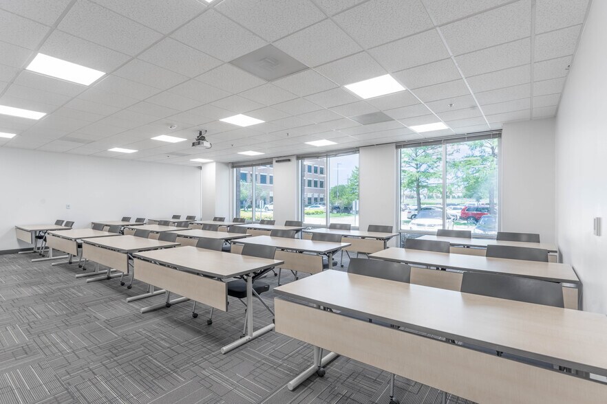 More Photos Of 19111 N Dallas Pky, Dallas Office For Lease