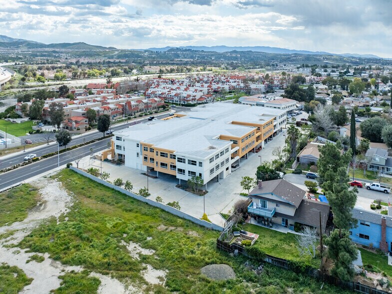More Photos Of 17901 Soledad Canyon Rd, Santa Clarita Office For Sale