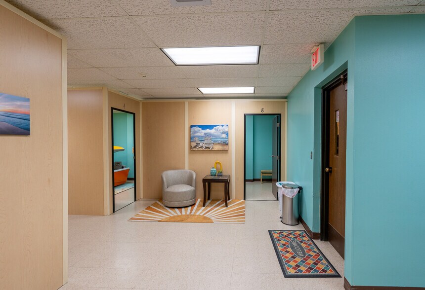 More Photos Of 102 W 5th St, Canton General Retail For Sale