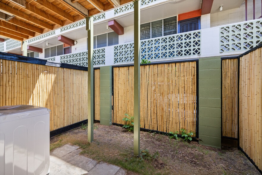 More Photos Of 718 Kamuela Ave, Honolulu Apartments For Sale