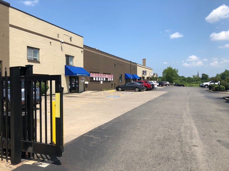 More Photos Of 340 Lake Ave, Rochester Light Distribution For Lease