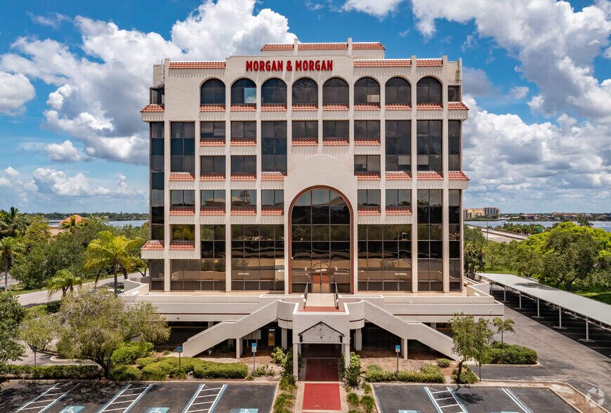 More Photos Of 101 Riverfront Blvd, Bradenton Office For Lease