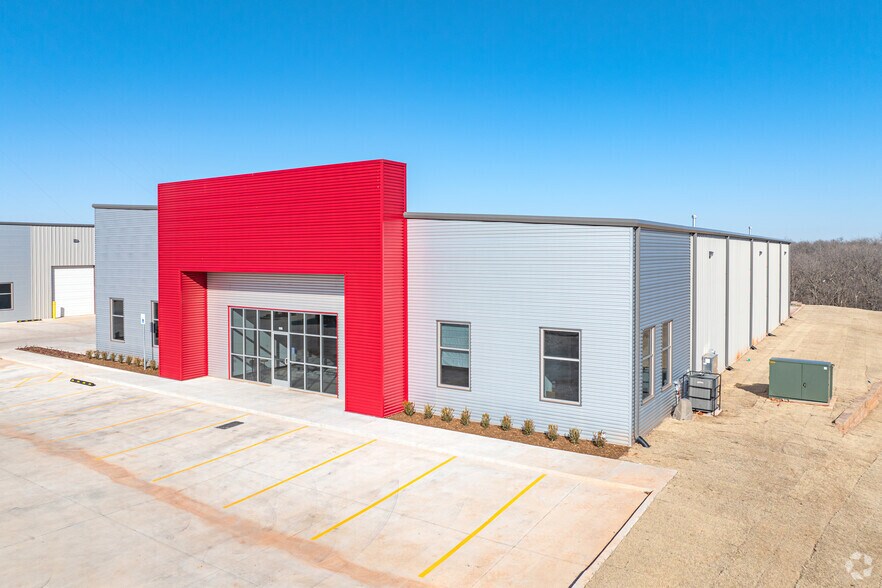 More Photos Of 231 NW 71st St, Oklahoma City Unknown For Lease