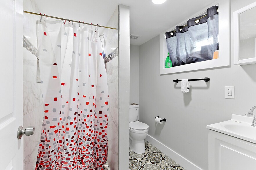 More Photos Of 2519 Liberty Heights Ave, Baltimore Apartments For Sale