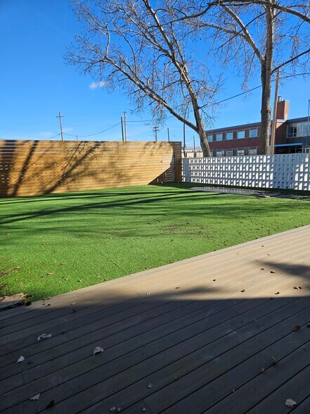 More Photos Of 340 50th Ave SE, Calgary Office For Sale