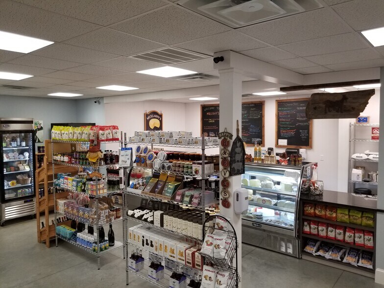 More Photos Of 162 Main St, Hudson Flex For Lease