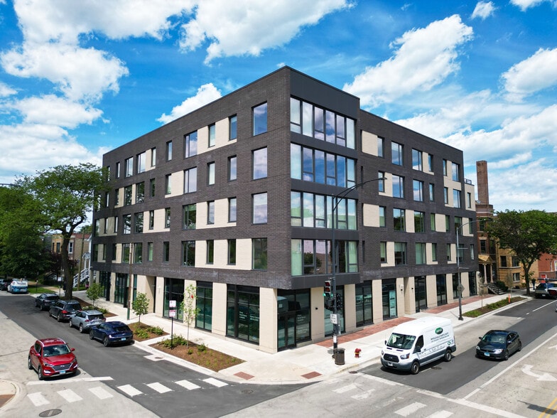 Primary Photo Of 3605 N Ravenswood Ave, Chicago Apartments For Lease