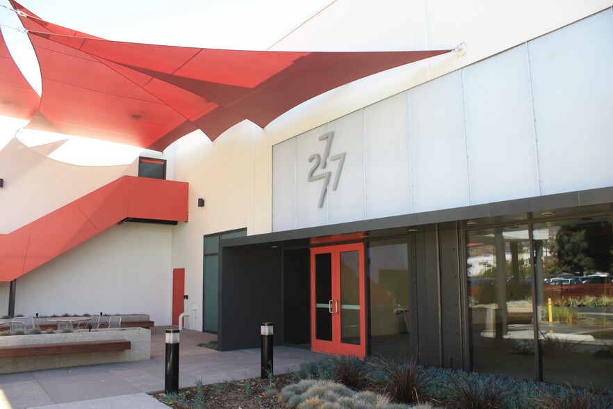 More Photos Of 2777 N Ontario St, Burbank Light Distribution For Lease