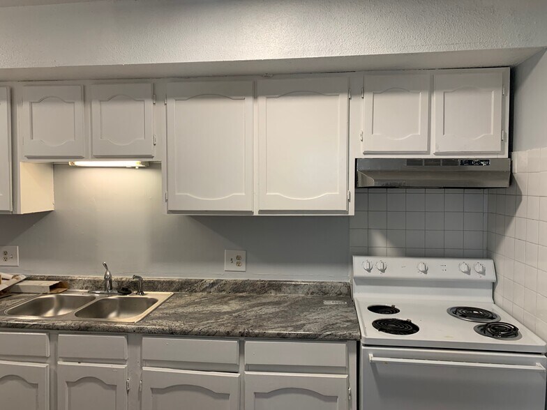 More Photos Of 2713-2715 Benton Blvd, Kansas City Apartments For Sale