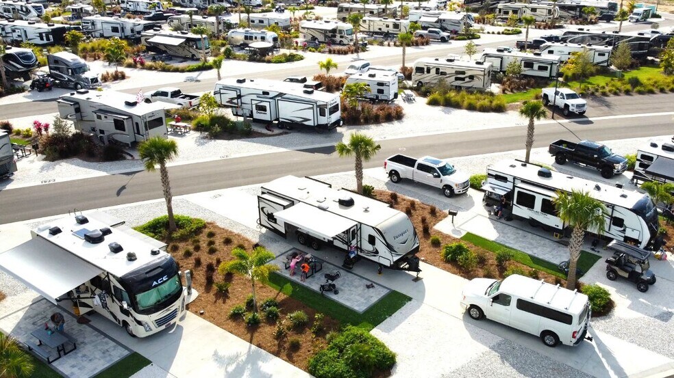 More Photos Of 361 Denton Ave, Auburndale Trailer Camper Park For Sale