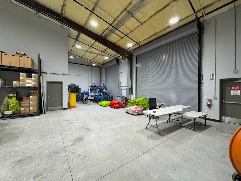 More Photos Of 5936 Imperial Loop, College Station Industrial For Lease