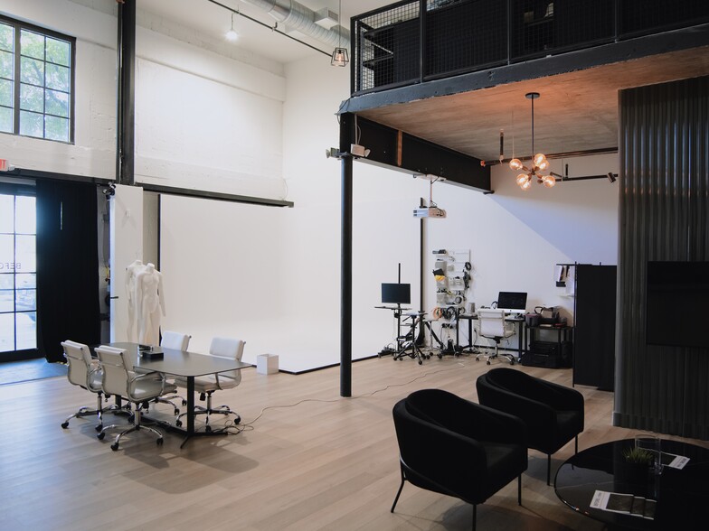 More Photos Of 8163 NE 2nd Ave, Miami Freestanding For Lease