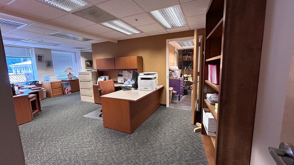 More Photos Of 100 N Stone Ave, Tucson Office Residential For Lease